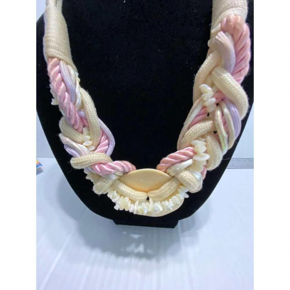 Unbranded Braided Rope Statement Necklace Womens OS Cream Pink Shells Excellent